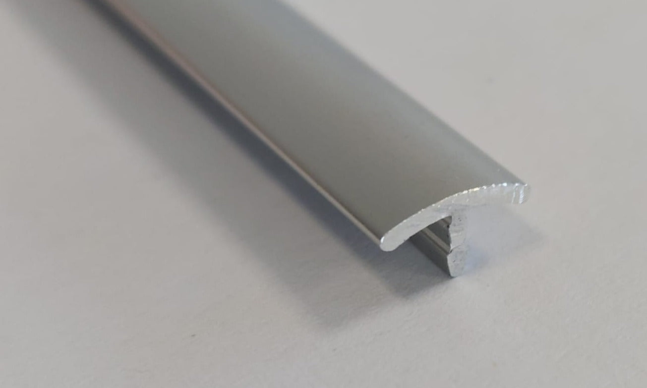 Silbernes T-Profil 270 cm – Aluminium Übergangsprofil für PVC Paneele