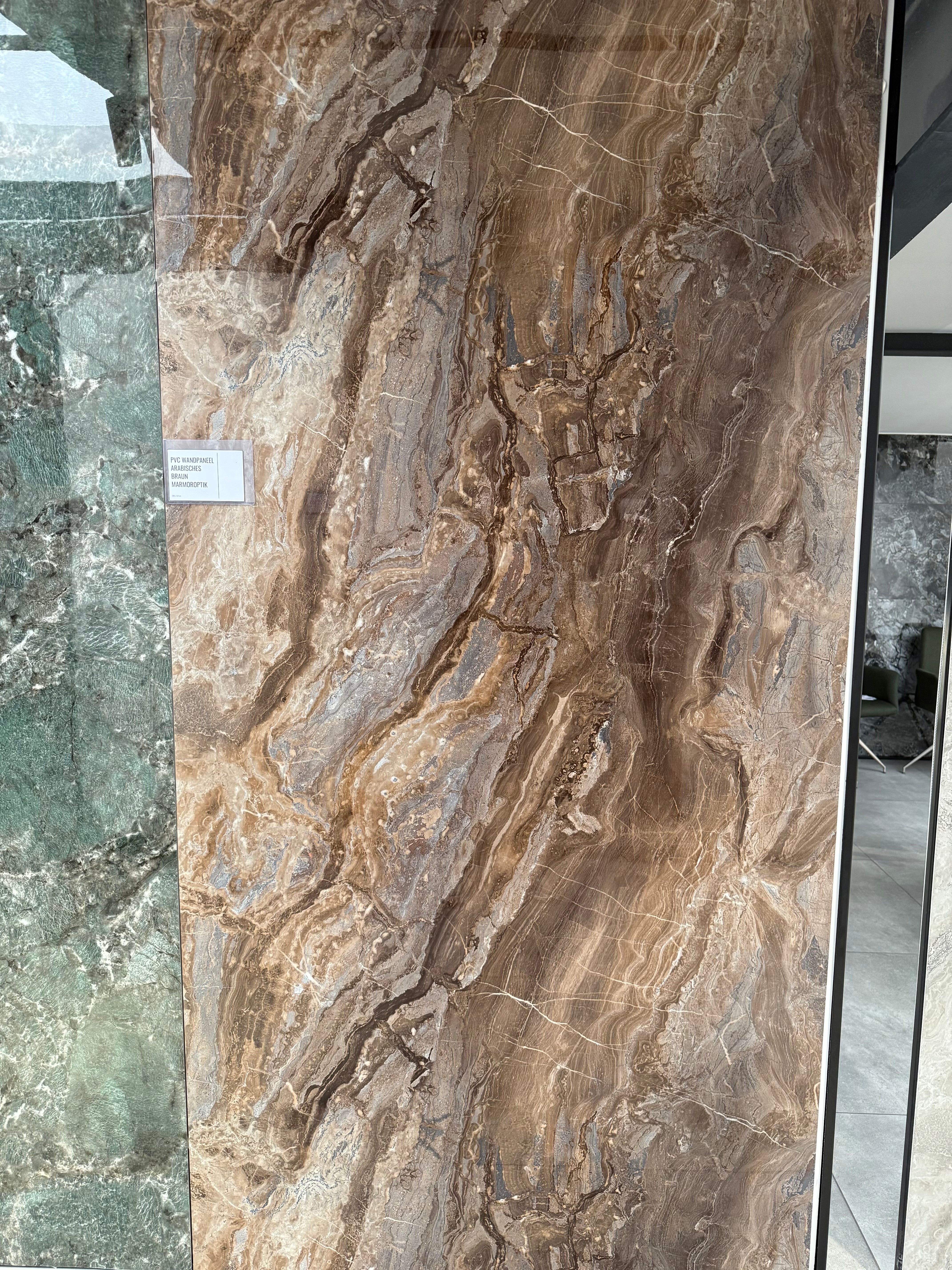 Panel ścienny PVC 280 × 122 cm – arabski brąz marmurowy, wodoodporny i bezfugowy