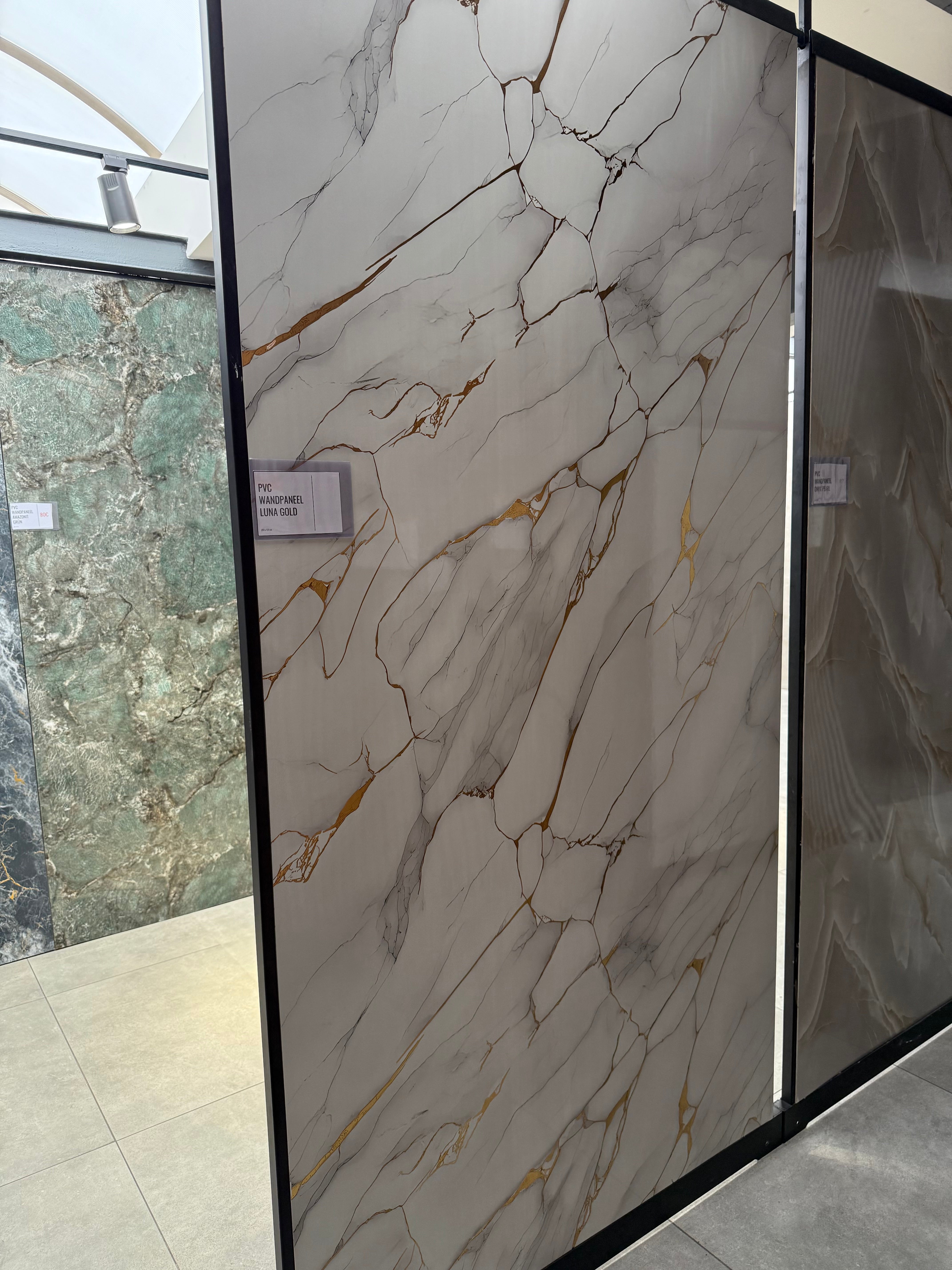 Luna Gold PVC Wall Panel 280 x 122 cm – White Marble Look with Gold Veins, Elegant & Waterproof