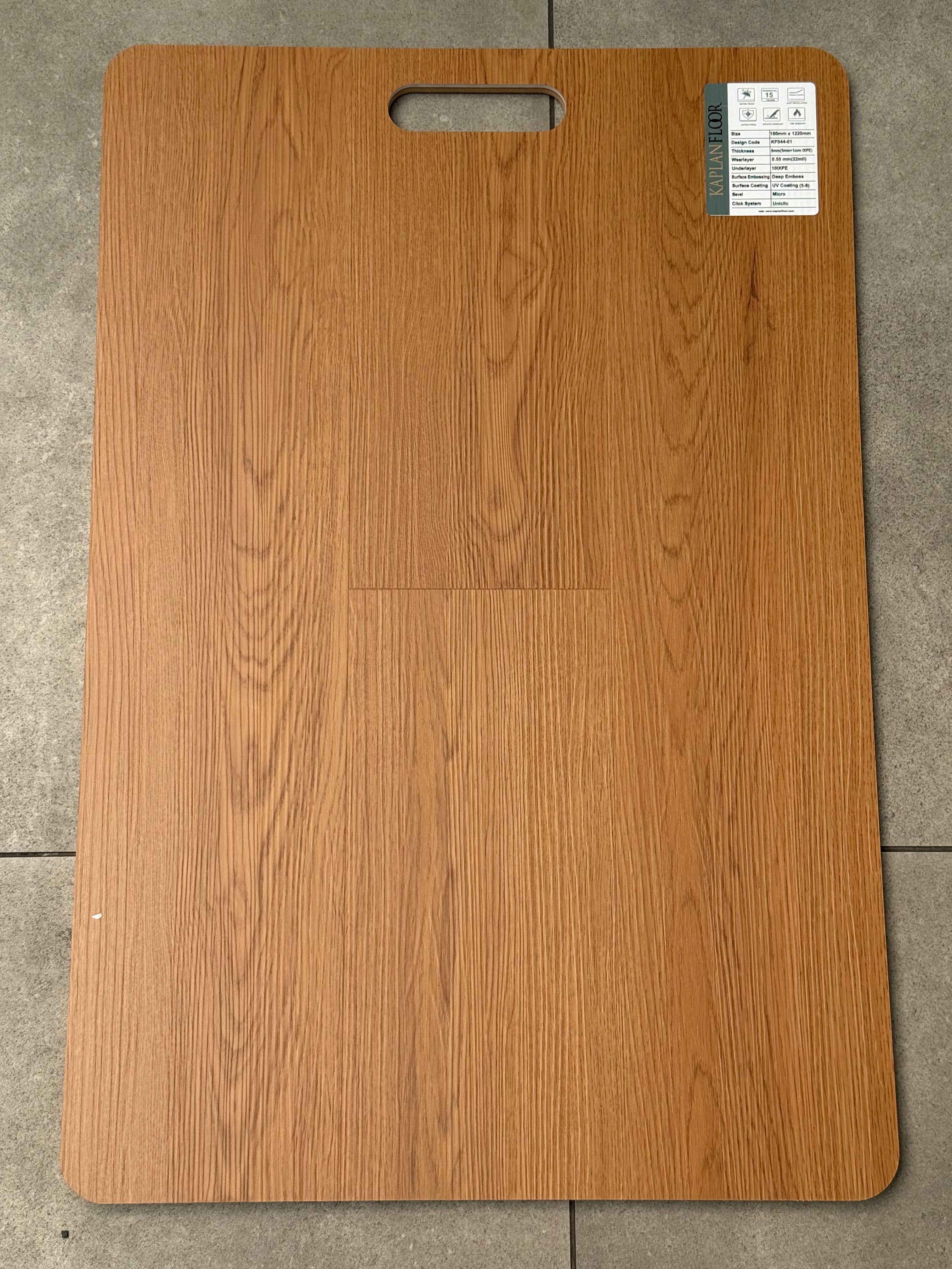 Klassik Eiche SPC Vinylboden – Wasserfester Klickboden 6 mm