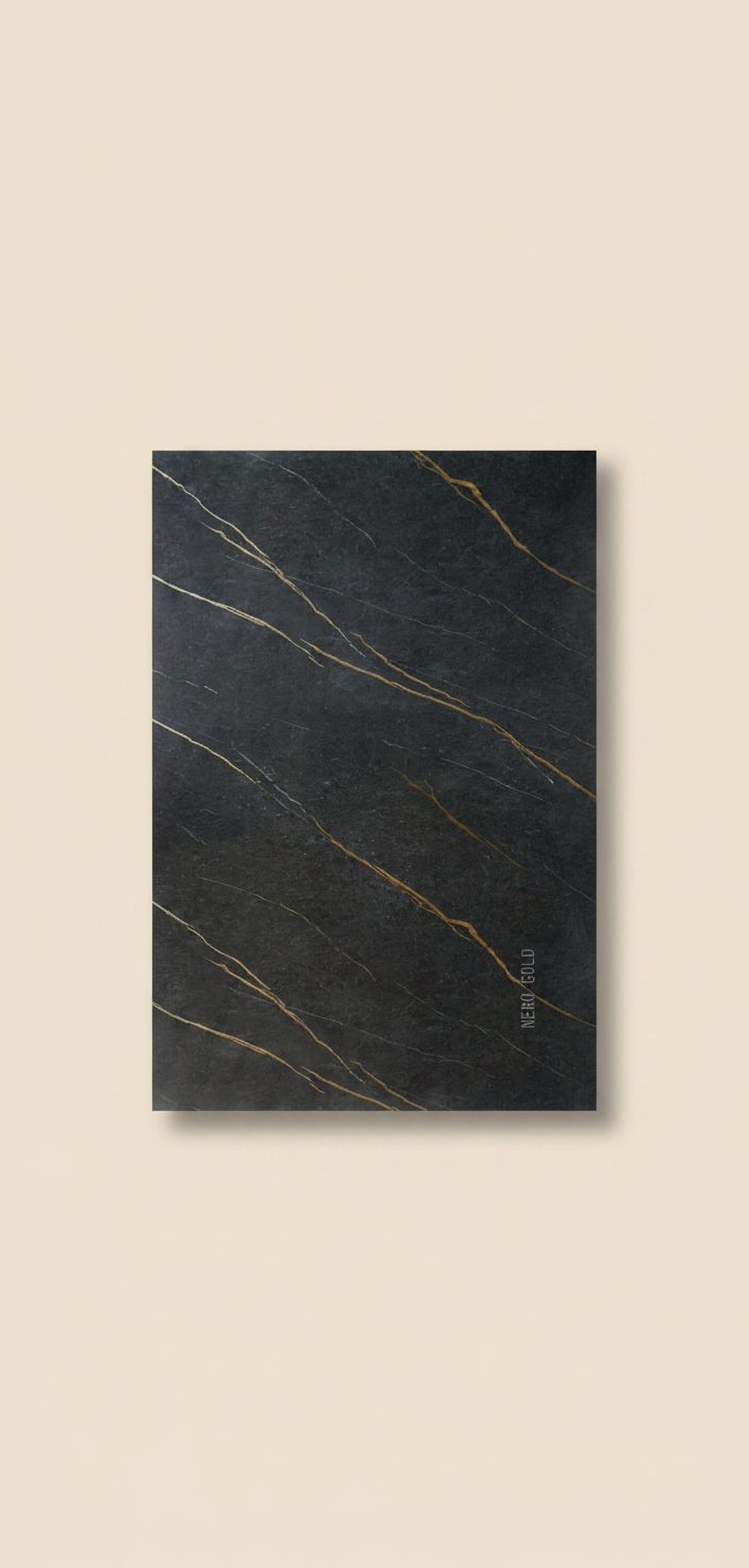 Nero Gold PVC-vægpanel 260 x 122 cm – Sort marmorlook med gyldne årer