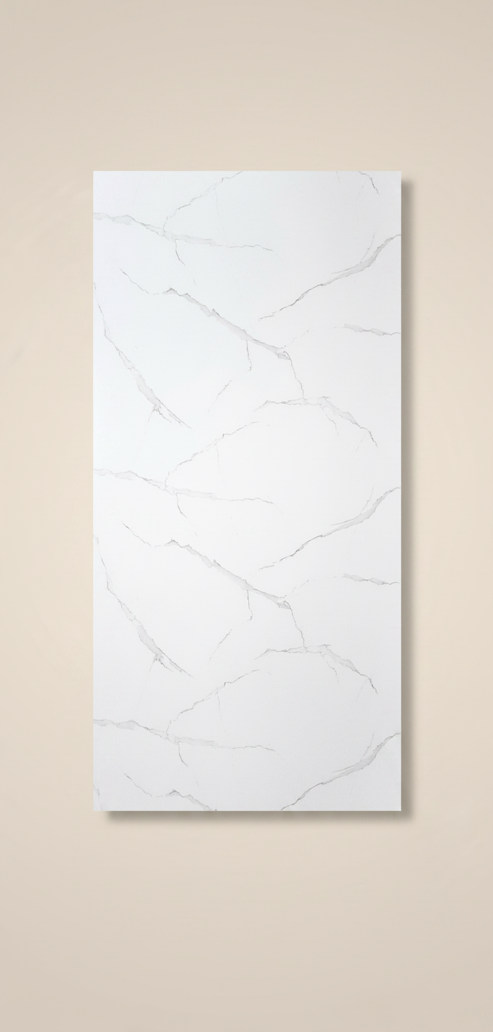 Bianco White PVC Wandpaneel 260 x 122 cm – Weiße Marmoroptik mit feinen grauen Aderungen